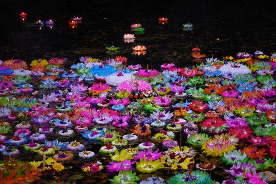 Tham gia lễ hội hoa đăng Yi Peng và Loy Krathong tuyệt đẹp ở Chiang Mai